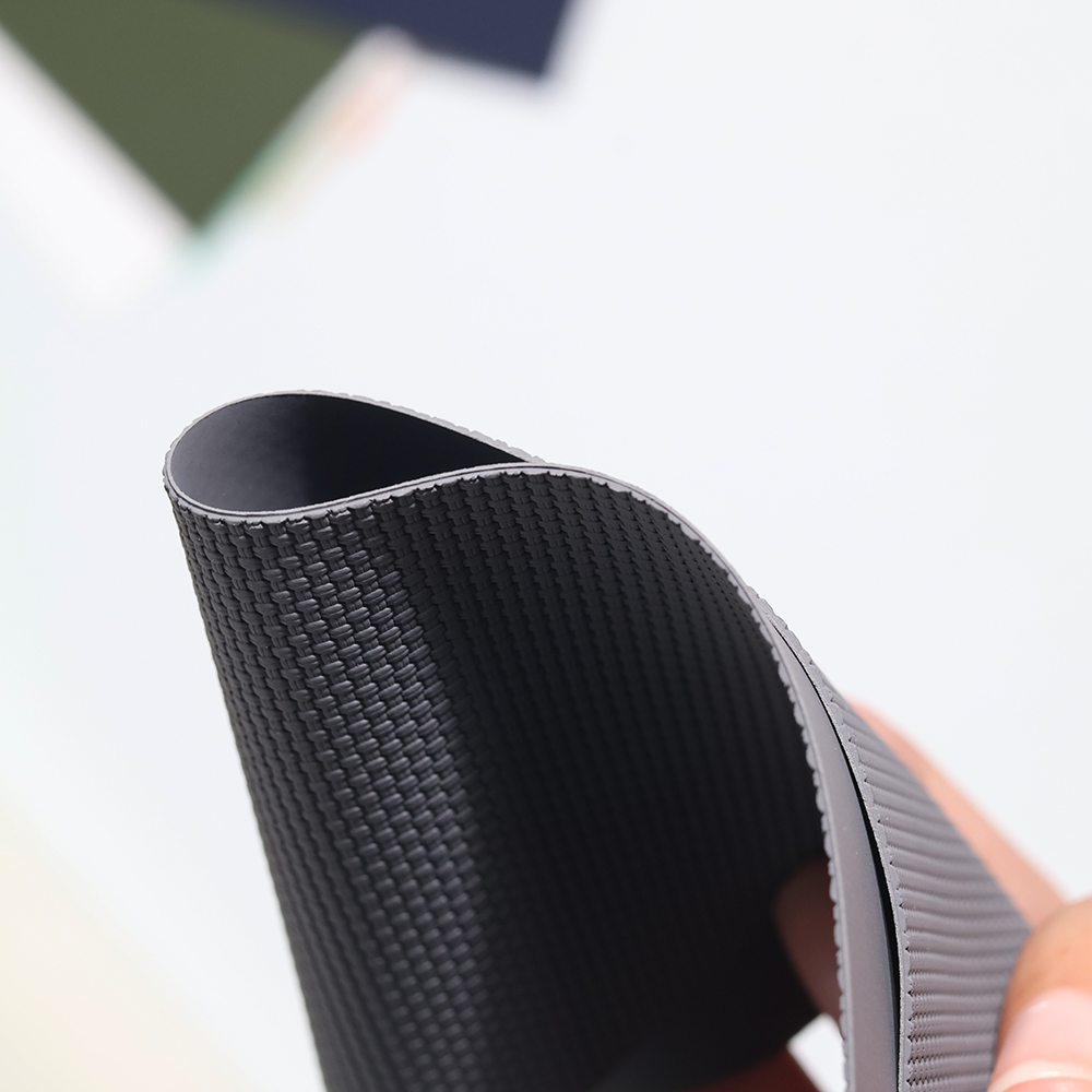 FKM Rubber Sailcloth Signature - Curved Spring Bar recension och pris